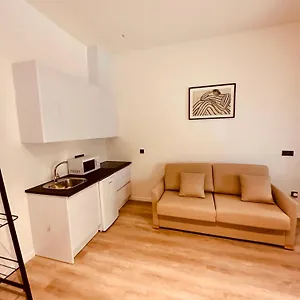 https://apartamentos-sunsets-mlaga-centro.hotelsinnerja.org